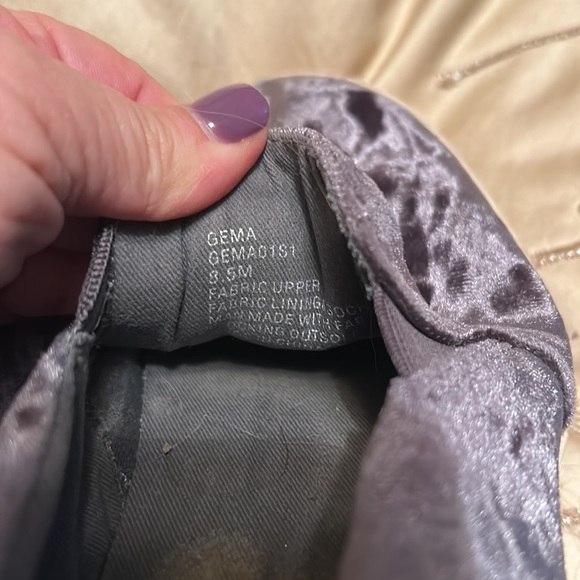 Steve Madden crushed velvet slip on sneakers - Picture 5 of 6